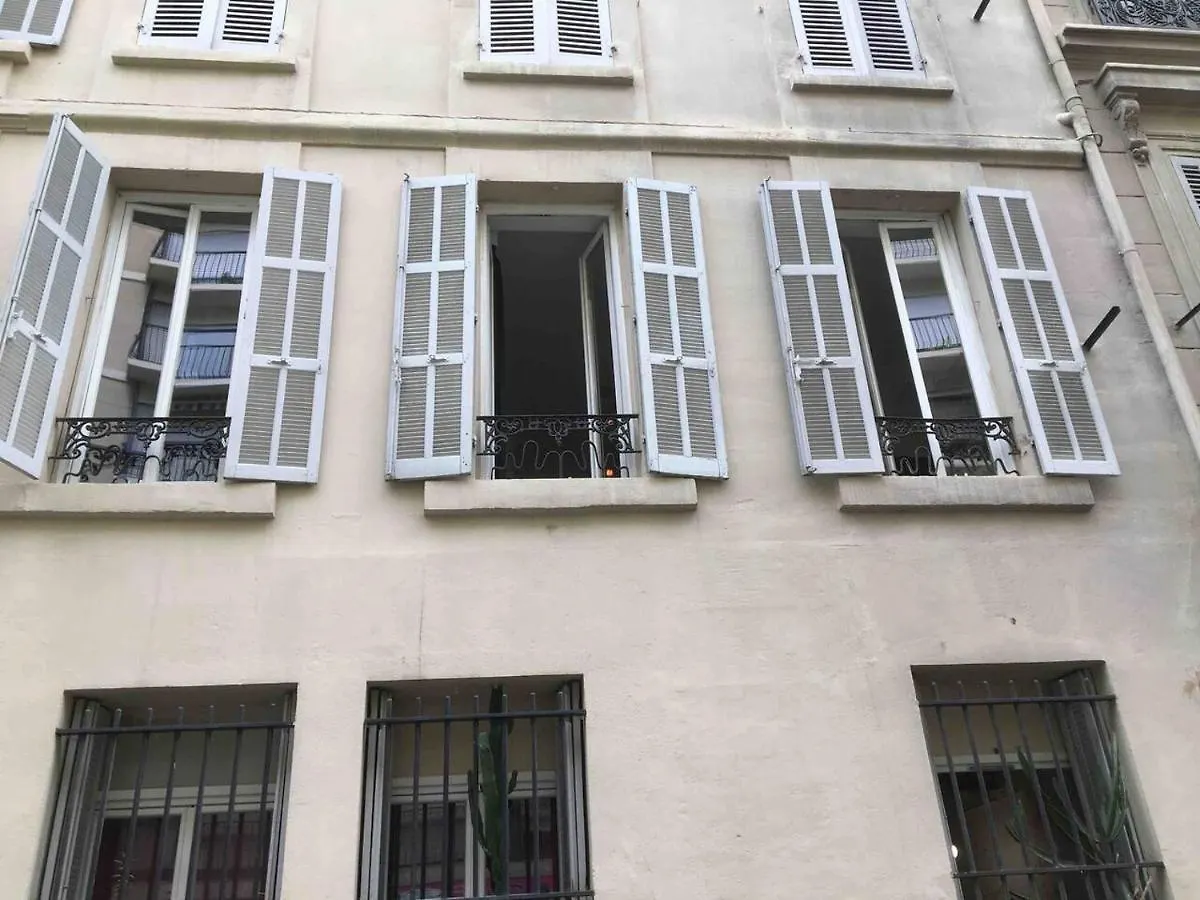 Appartement Terrasses du Port 5 mn, T2 moderne 5 couchages à Marseille